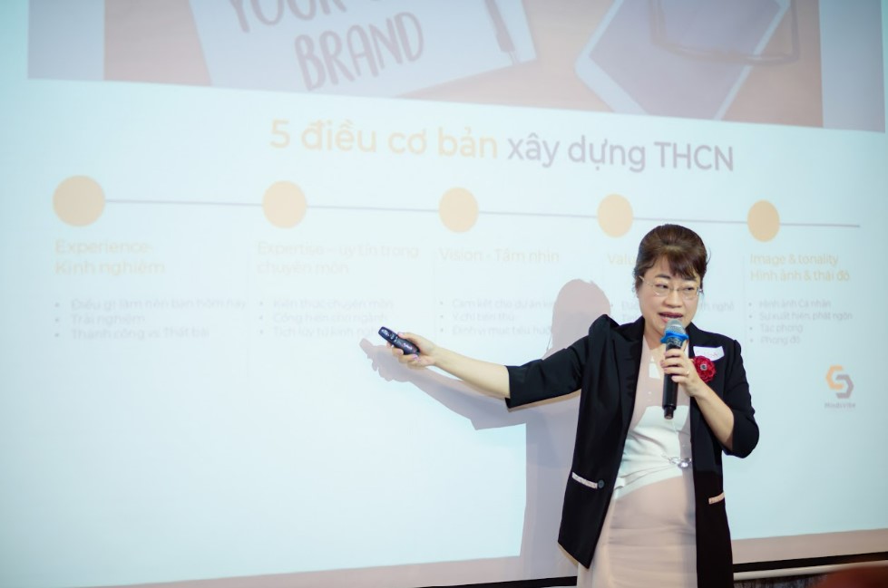 Ms Naomi Nga Đoàn, PCT CLB SSM Queen Lifestyles với bài chia sẻ