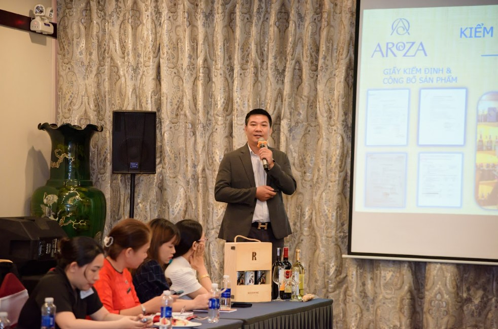 CEO Nguyễn Viết Hải đến từ Công ty rượu vang Aroza